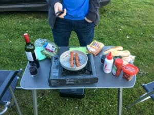 Frying Icelandic hot dogs