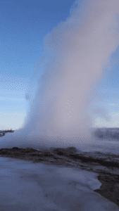 Geysir spraying