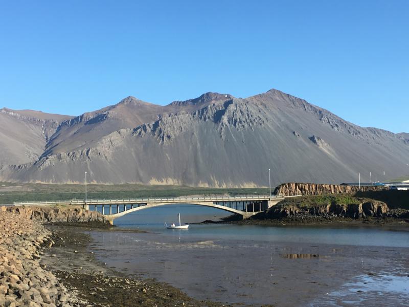 Borgarnes, Hafnarfall, Sunshine, Hiking, Spring 