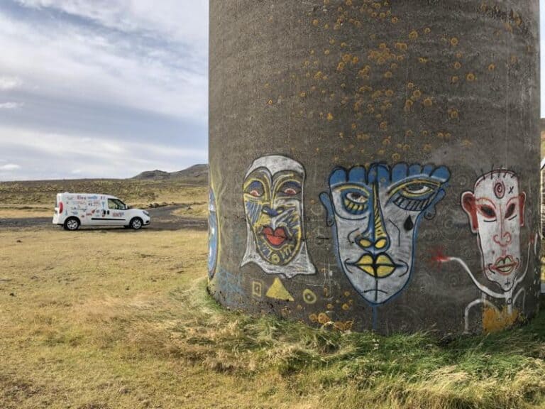 rent.is camper, graffiti, runes