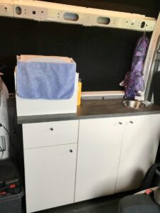 Kitchen section - Camping car