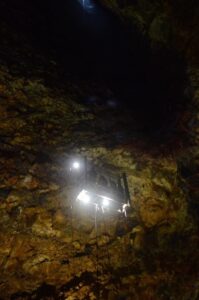 Þrihnukagigur elevator