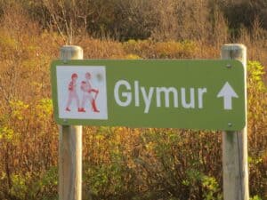 The way to Glýmur waterfall