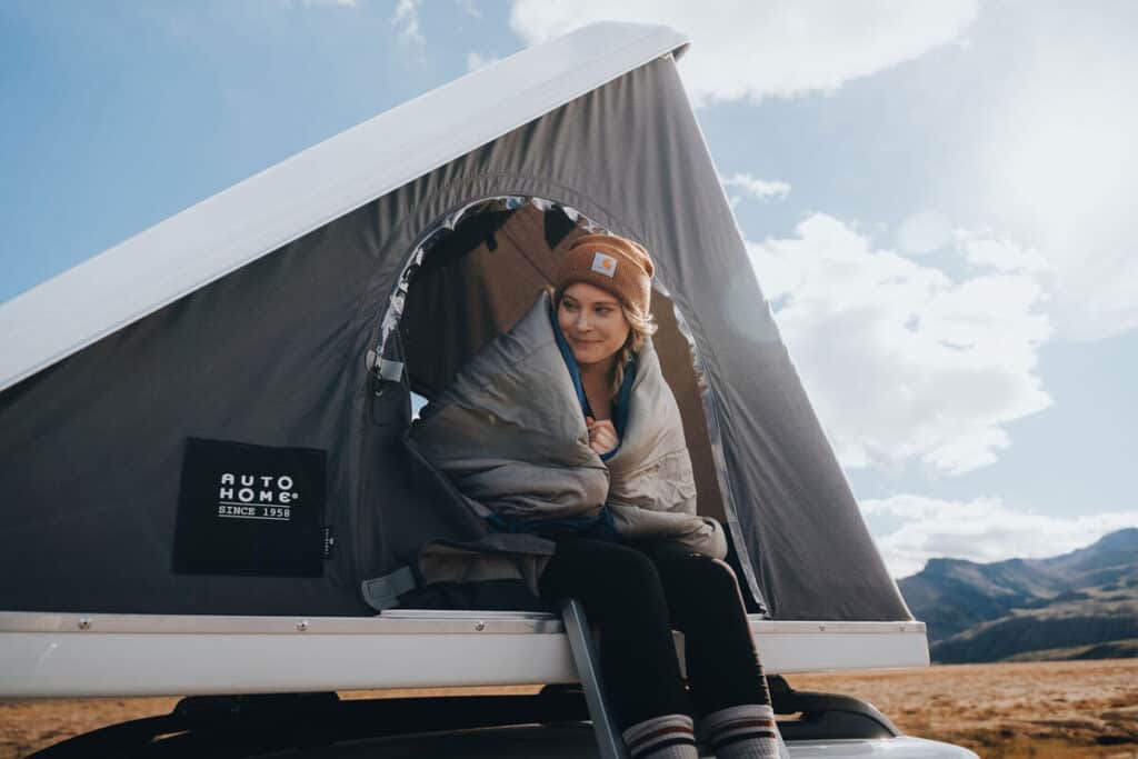 Dacia duster 4x4 camper with roof top tent, sleeping bags