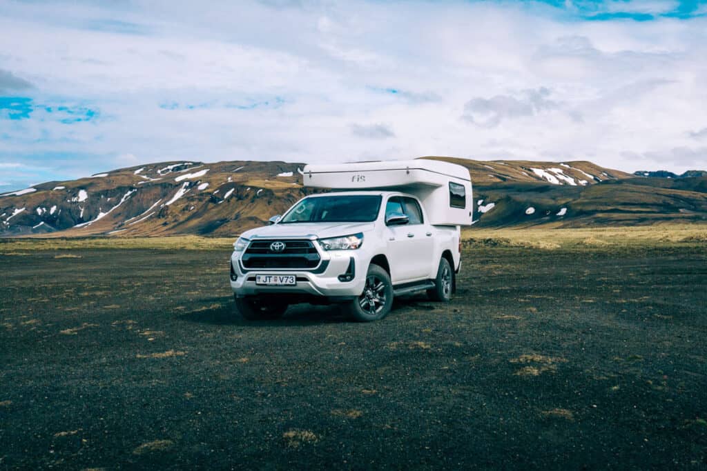 rent.is Toyota Hilux 4×4 Camper Icelandic wilderness
