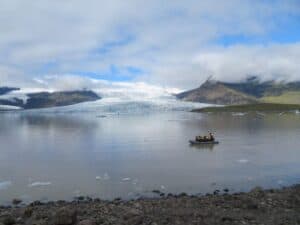 the glacial lagoon of Fjallsárlón